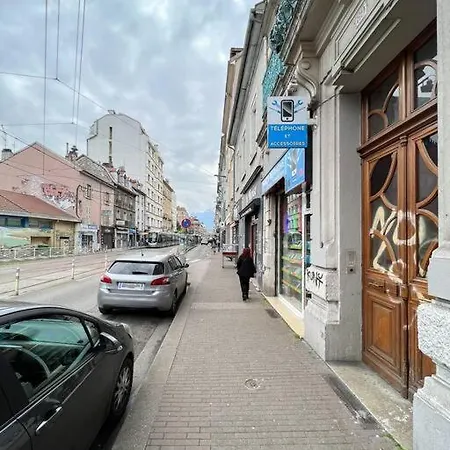 Apartment Secteur Gare Et Gem: 2 Pieces - Fibre - Confort + *